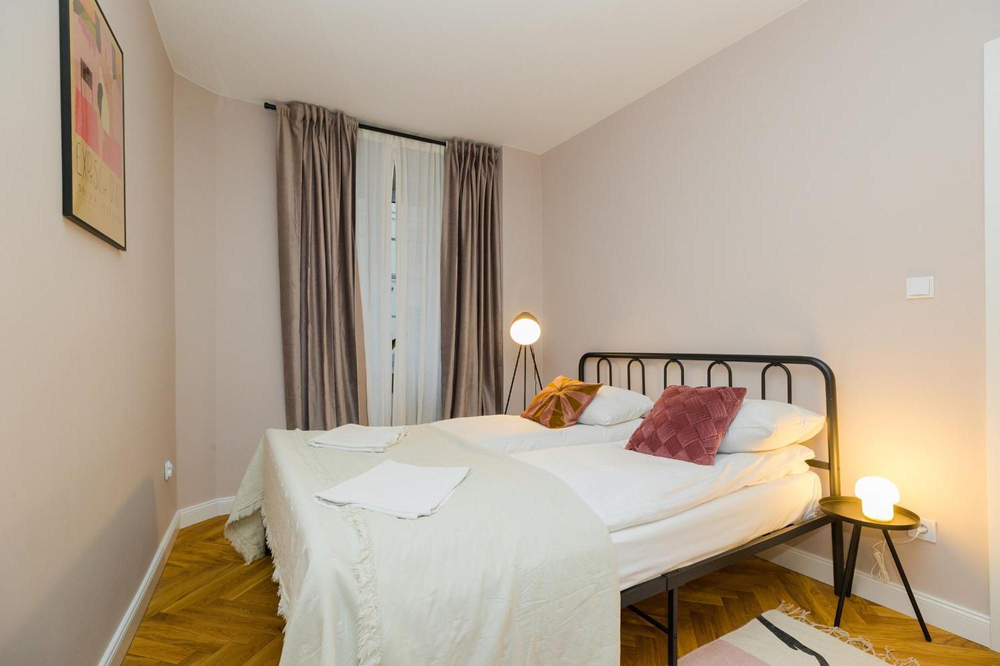 Shortstaypoland Targowa B160 Varsóvia Exterior foto